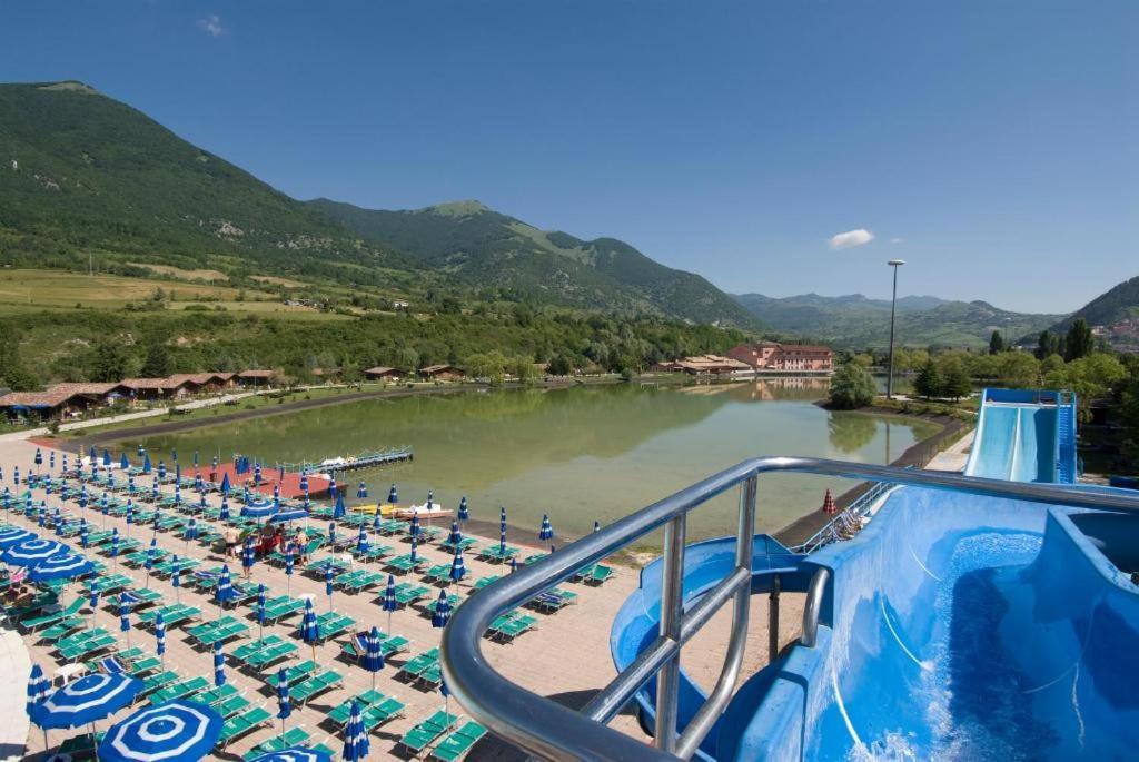 Zia Peppa Lägenhet Castel Di Sangro Exteriör bild